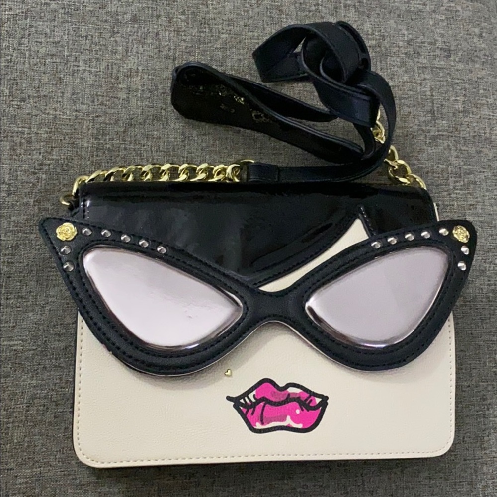 Hersey Johnson Miss Thang Crossbody